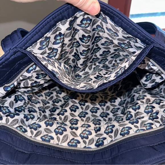 Vera Bradley Classic Navy Small Zippered Tote in Performance Twill - Picture 6 of 9